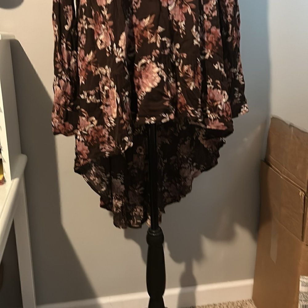 Versona long sleeve Small drop tail shirt A - Picture 7 of 8